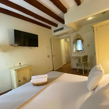 Palazzina Sconta * Venice
