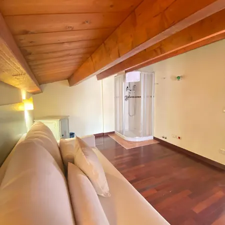 Palazzina Sconta * Venice